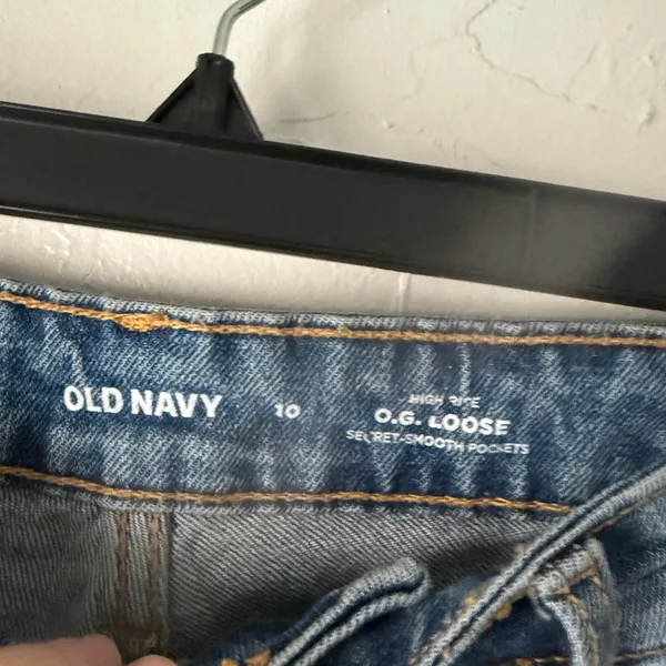 Old Navy High Waisted O G Loose Jeans Light Wash Distressed‎ Size 10 - Image 4