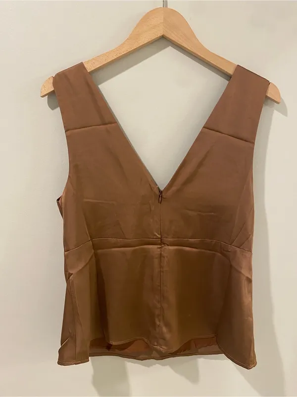 NWT - Petal & Pup Ivy Satin Tank Size Medium - Image 6