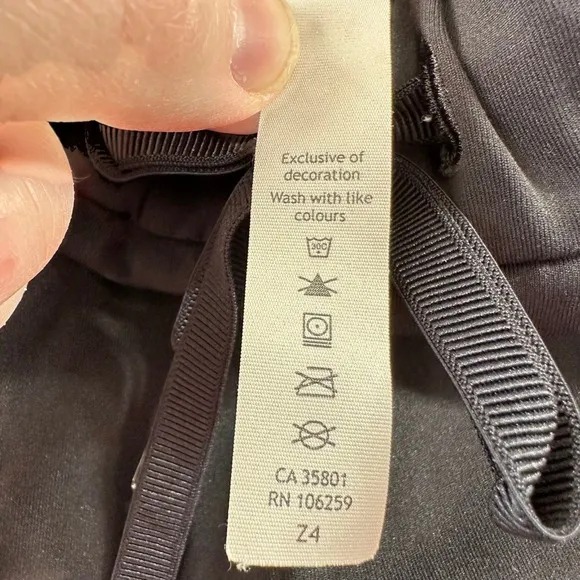 Lululemon On the Fly Pant 7/8‎ Luxtreme Black Drawstring Trousers LW5BPNS Size 4 - Image 6