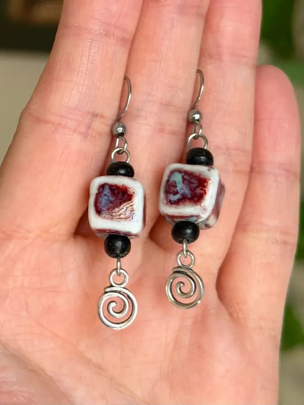 Handmade ceramic swirl chic boho retro vintage style dangle earrings💙 - Image 2