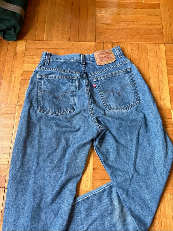 🪩 Vintage Y2K Levi’s Jeans 🪩 - Image 6