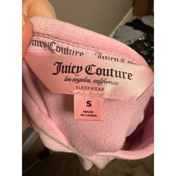 Juicy Couture Pink‎ Velour Rhinestone Logo Long Sleeve Top Y2K - Image 7