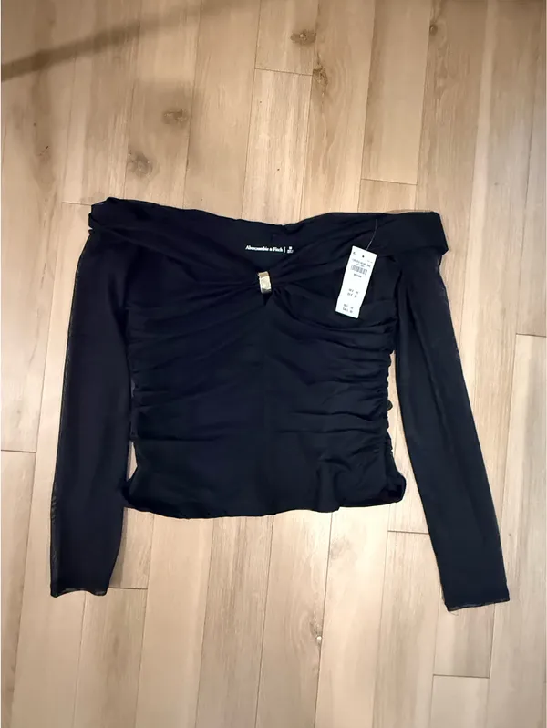 Abercrombie Off-The-Shoulder mesh top - Image 3