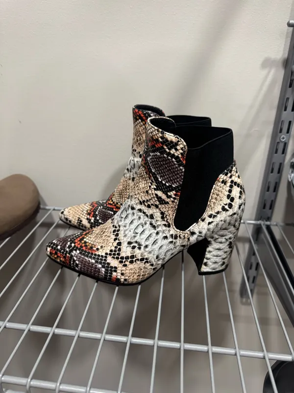 Boots snake skin Multiple Size 7 - Image 4