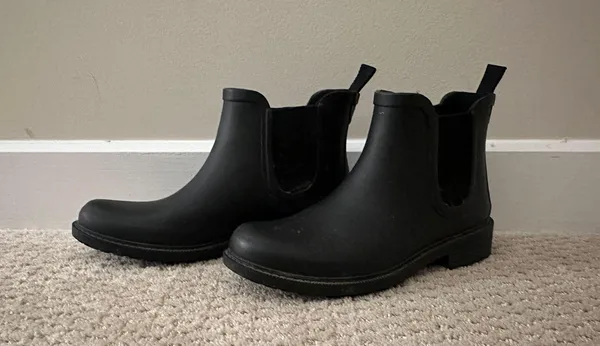Madewell Classic Chelsea Rain Boots - Image 3