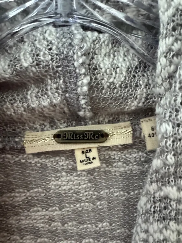 Miss Me 90’s Y2K Gray and Cream Textured Lace Knit Cardigan - Image 3