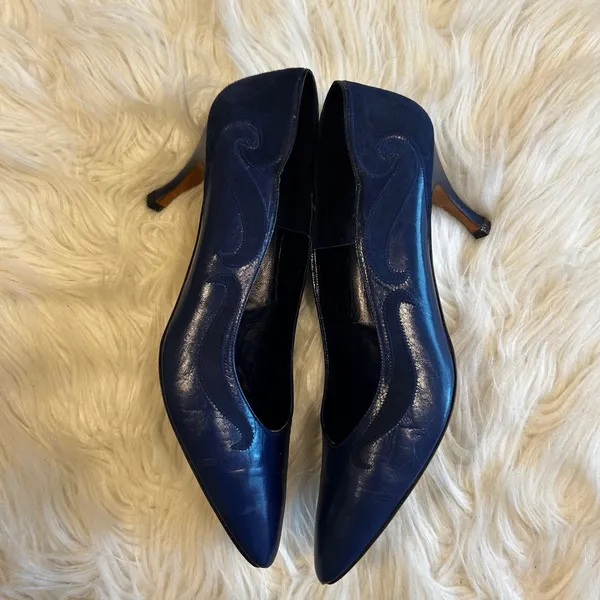 Allure Navy Blue Leather Suede Scroll Pointed Toe Pumps‎ Heels Made in Spain - Image 4