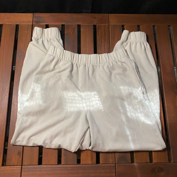 GAP Women’s Cream Jogger Pants size M - Image 3