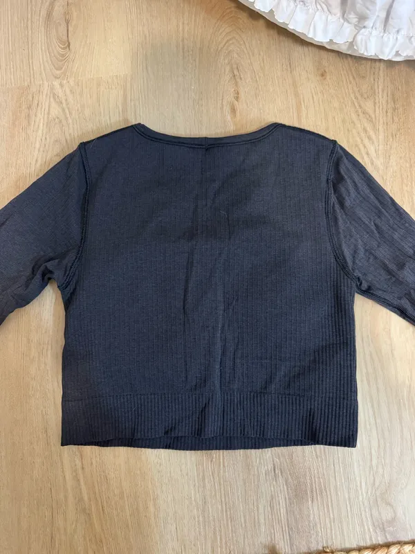 Lululemon Cropped Long Swiftly Tech Sleeve - Image 2