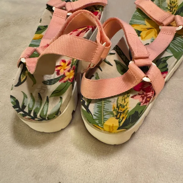 Charles David Pink Platform Chunky Sandals sz 7.5 strappy tropical beach - Image 3