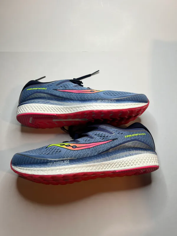Triumph Iso Sneakers Size 9.5 - Image 4