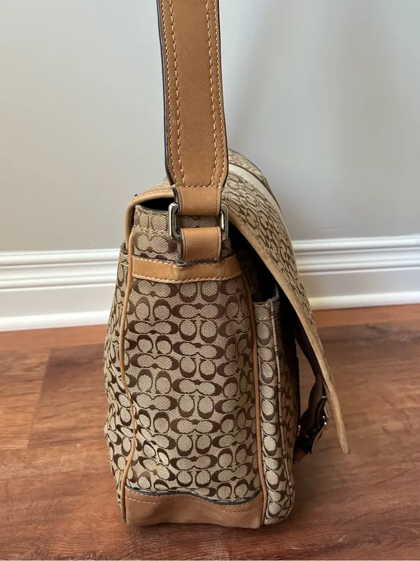 Coach Signature Voyager Cross Body Messenger Bag F70183 Jacquard / Leather - Image 2