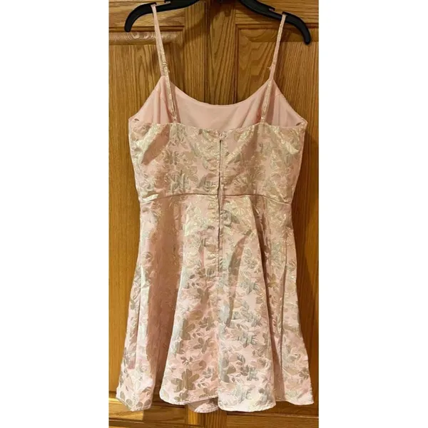 Trixxi‎ Light Pink with Gold Flowers Fit & Flare Mini Dress Juniors Size Medium - Image 4
