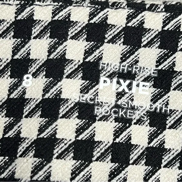 Old Navy 8 high rise pixie checkers pants black white FLAWED - Image 4