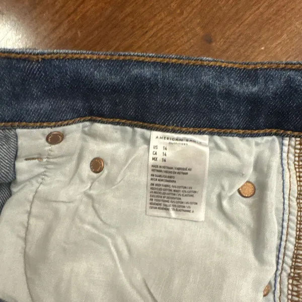 American Eagle Womens Size 14 Highest Rise 90s Boyfriend Short - Image 7