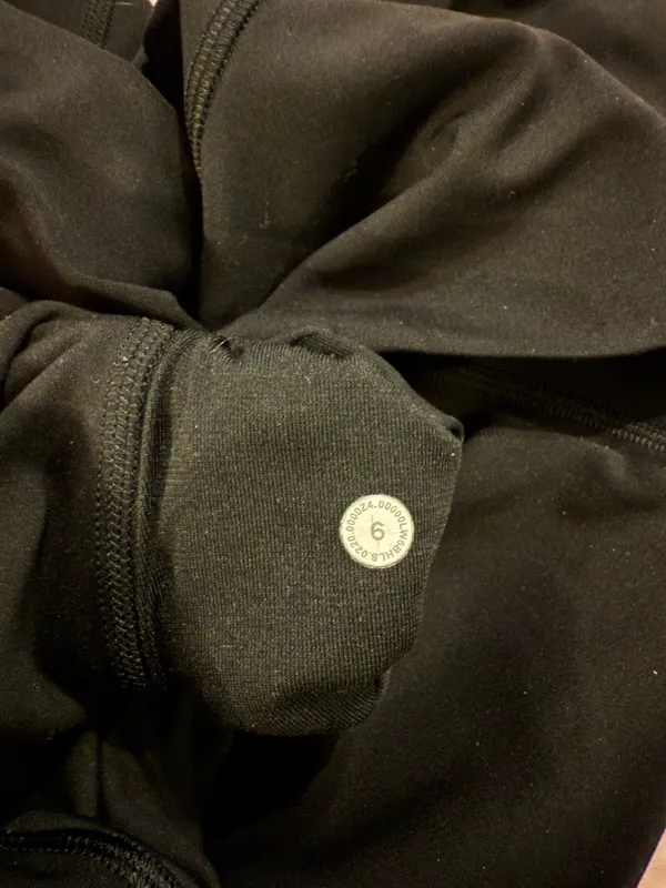 Lululemon Leggings Crop Black 6 Women’s - Image 3