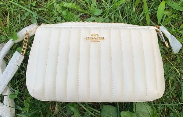 Authentic COACH 1941 Nappa leather/smooth leather zip top wristlet - Image 14