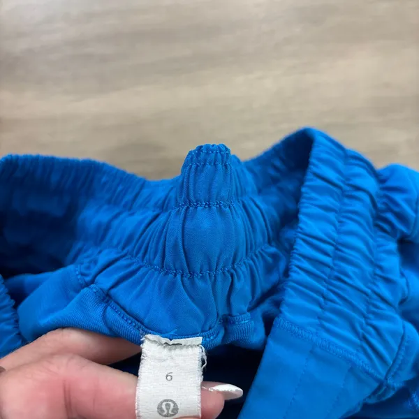 Lululemon Hotty Hot Low-Rise Lined Short 4" Poolside Blue Women Size 6 - Image 2