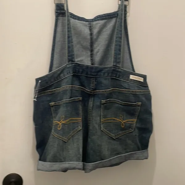Levi’s shortalls in medium dark wash 1990’s style coverall s Medium - Image 6