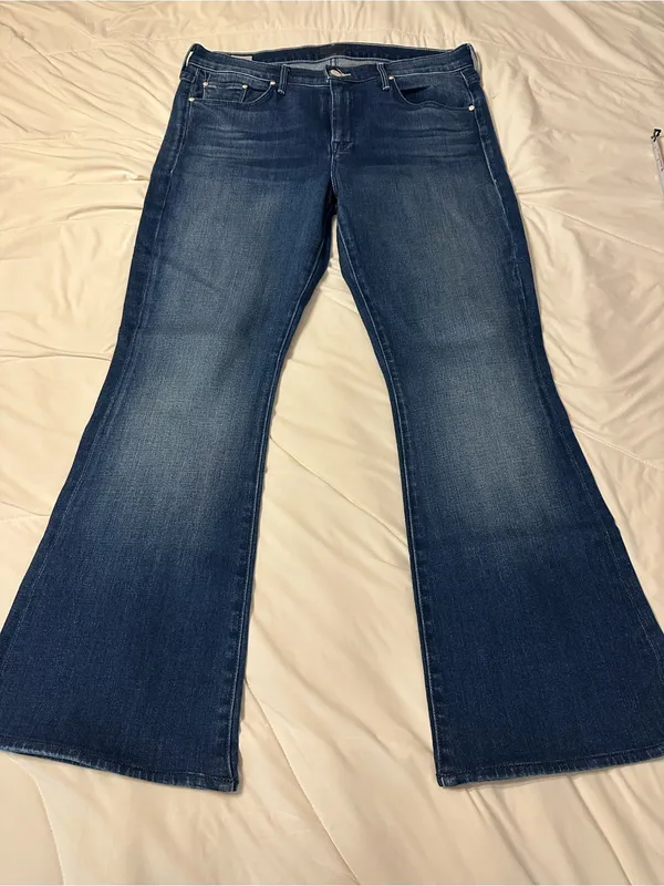 MOTHER The Down Low Weekender Heel in the color High Tide -Flare Jeans - Size 34 - Image 4