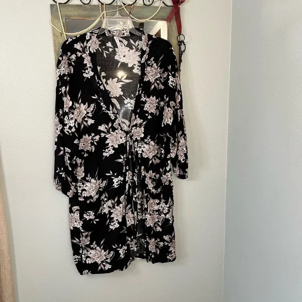 Spiritual Gangster Maya Kimono Beach Swim Coverup Floral Tie Closure V-Neck - Image 3