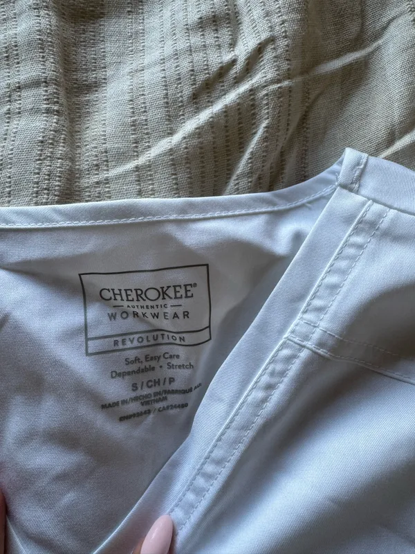 Cherokee Scrub Top - Image 2
