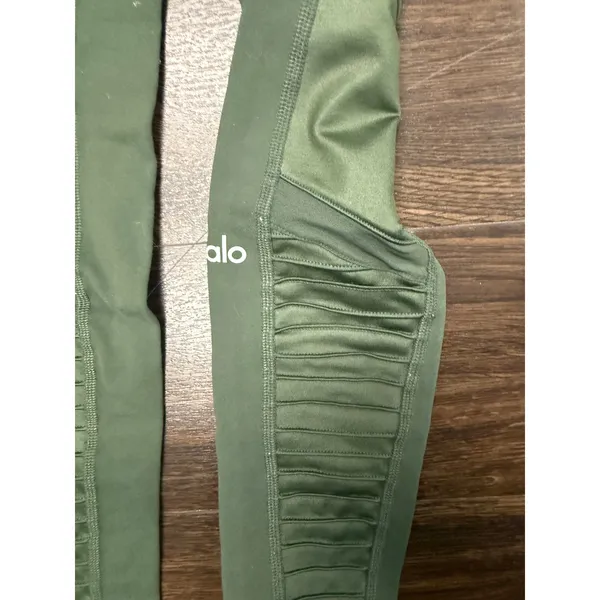 ALO Yoga High-Waist Moto Leggings in Olive Green - Image 3