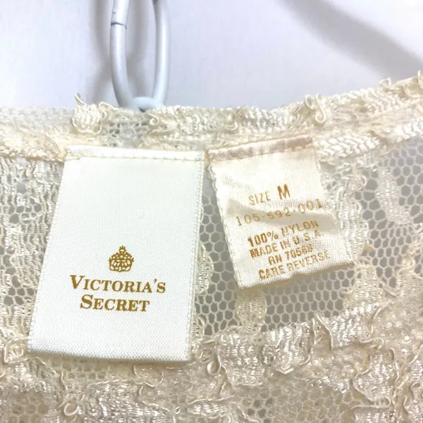 Vintage Victoria’s Secret Y2K Gold Label Ivory Soft Romantic Coquette Lace Top - Image 3
