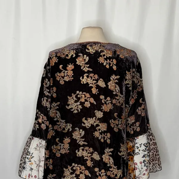JOHN MARK Floral Velvet Burnout Animal Bell Sleeve Blouse Top Tie Waist Large - Image 7