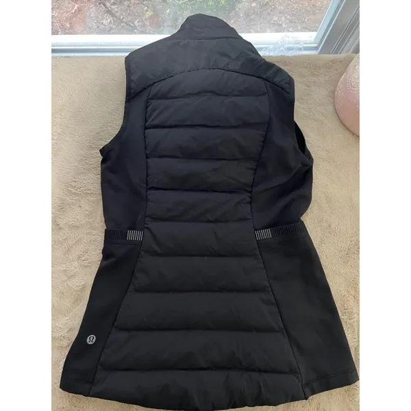 Lululemon Womens Black Puffer Vest Size M With Full-Zip & Reflective Details - Image 13