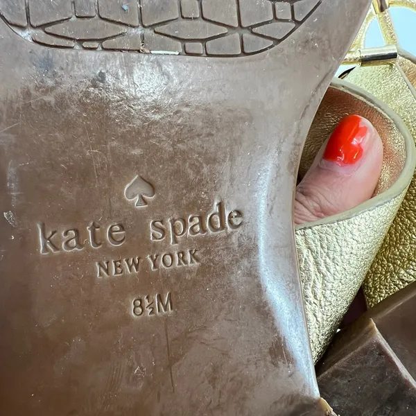 Kate Spade New York metallic gold thong open toe sandals tie bow preppy size 8.5 - Image 6