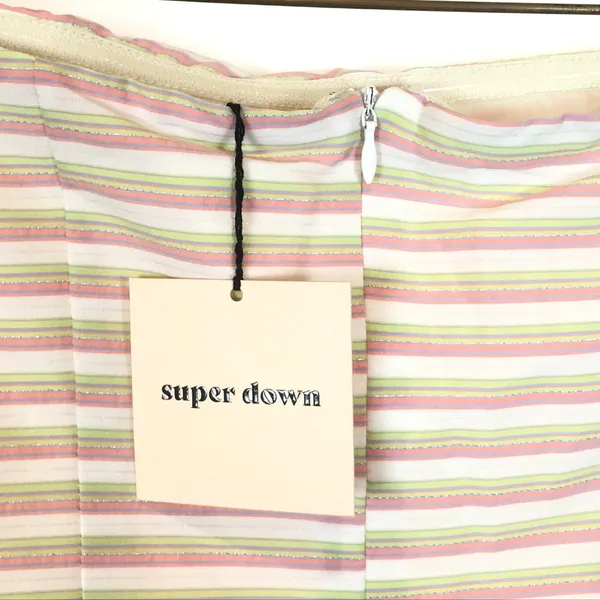 NWT Womens Size Small Superdown Revolve Structured Off-the-Shoulder Tunic Top - Image 4