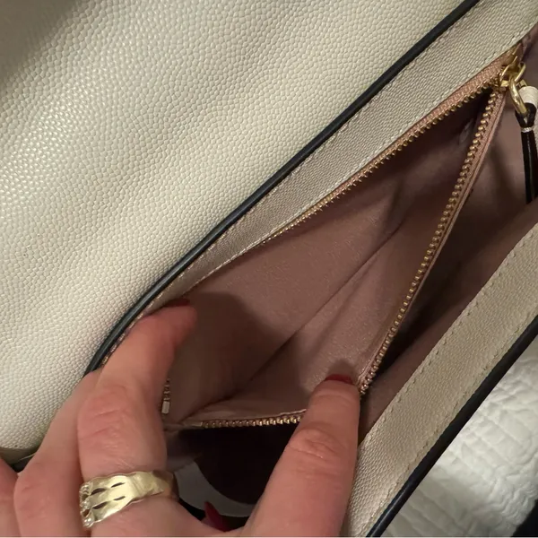 Marc Jacobs Ivory Crossbody Bag with Gold Accent - Image 11
