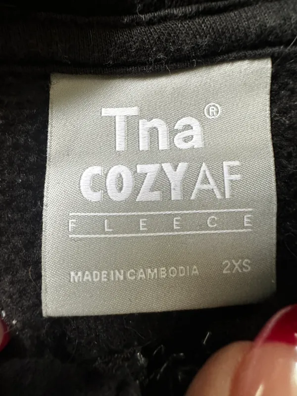 Aritzia TNA Cozy Fleece Perfect Shrunken Zip Hoodie - Image 5