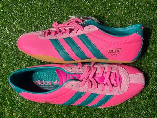 Adidas taekwondo pink with green. Women’s 9.5. World Cup specials (I think) - Image 2