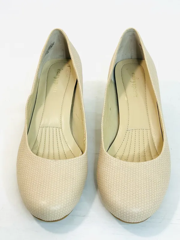Easy Spirit Cream Woven Leather Kitten Heel Pumps size 9 - Image 3