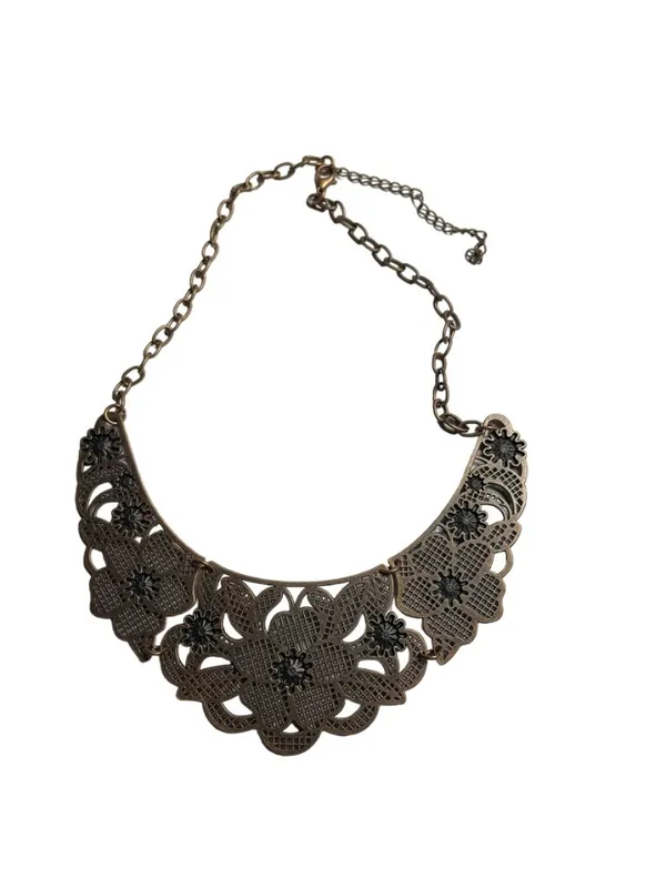 Paparazzi Statement Bib Necklace Petunia Paradise Filigree u Raised Floral Copp - Image 6