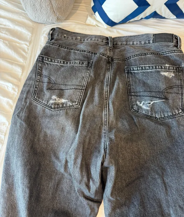 Outfitters Jeans - Image 5