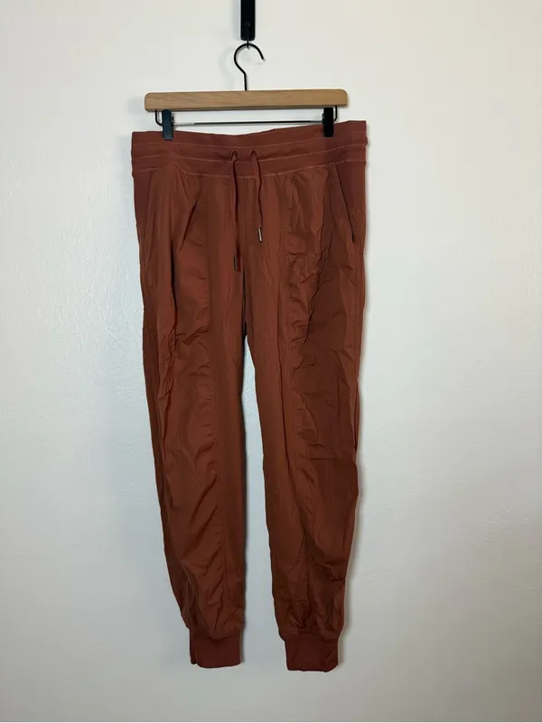 Lululemon Dance Studio Mid-Rise Jogger
Ancient Copper - Image 2
