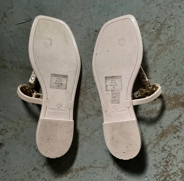 Tory Burch Roxanne Jelly Thong Sandals in Meadowsweet size 7 - Image 2