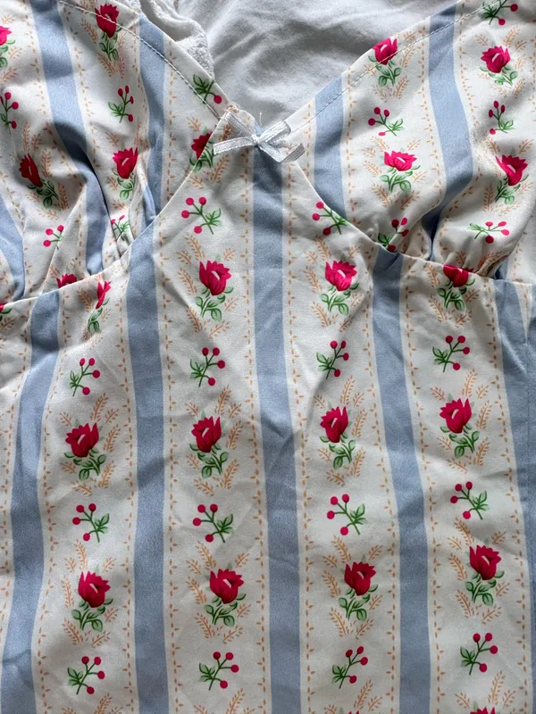 Floral lace top Blue - Image 2
