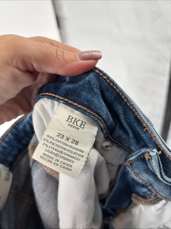 Bke Andi slim fit mid rise cropped straight jeans 23 x 28 - Image 4