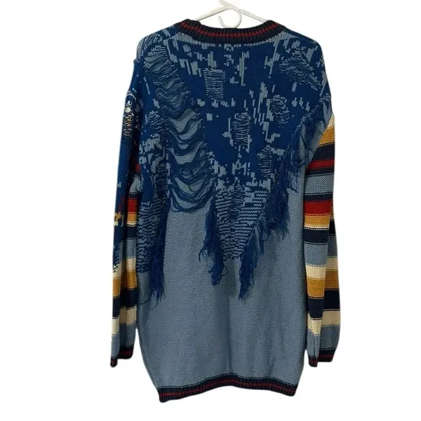 BCBG Blue Crewneck Pullover Style Distressed Sweater(Size. Medium) - Image 3