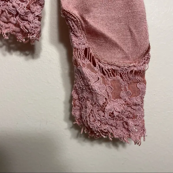 Divided light rose lace pink women's long sleeved blouse shirt‎ warm lightweight - Image 3