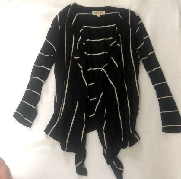 Black & White stripe sweater sz XL - Image 4