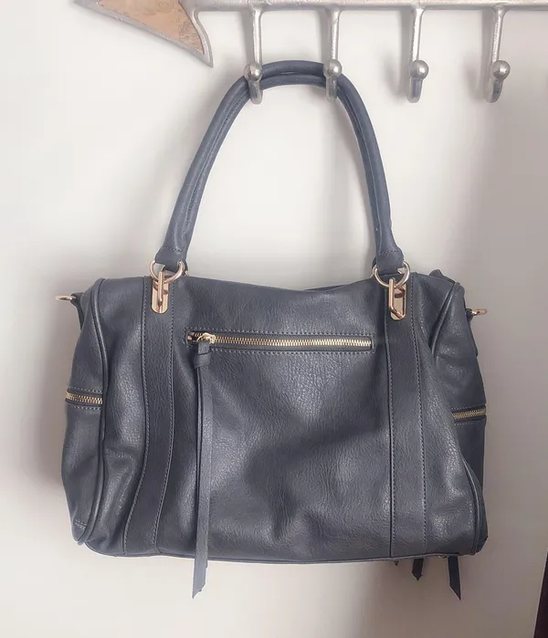 ✨Large Handbag✨ Gray - Image 2