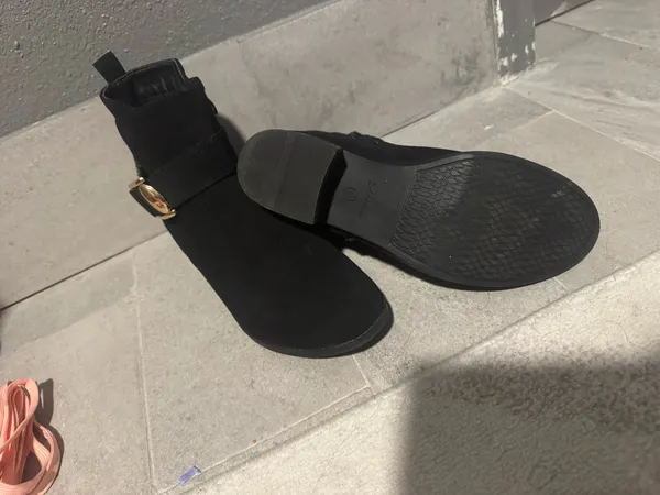 Black ankle boots Size 9 - Image 3