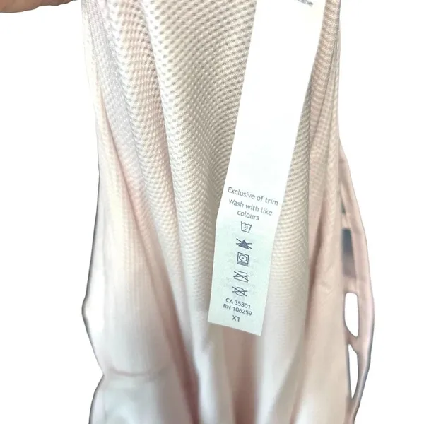 Lululemon Breezy Singlet Tank Top in Pale Pink Size‎ 6 - Image 11