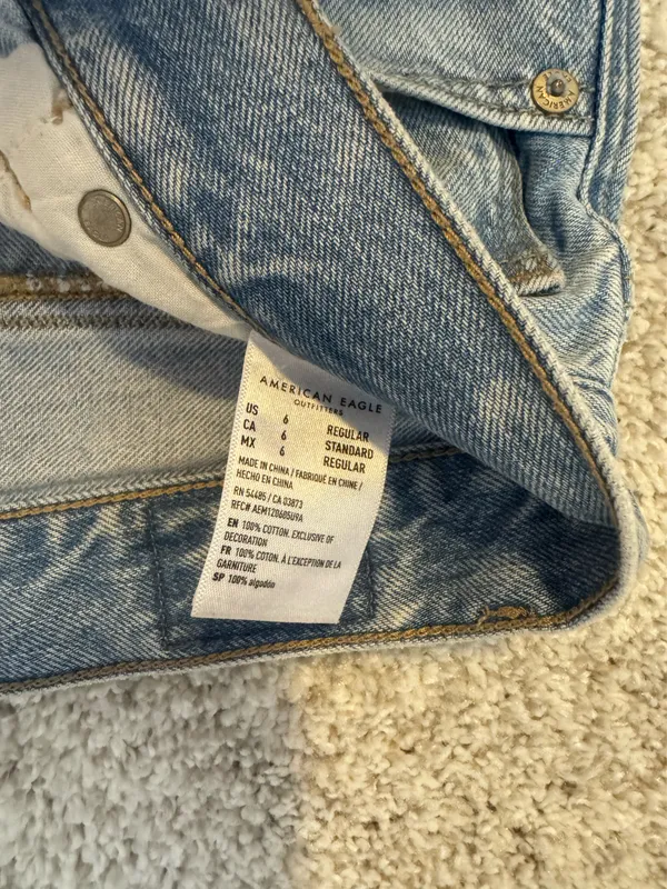 American Eagle Jeans - Image 3