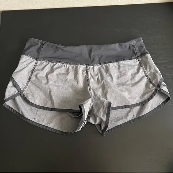 Lululemon Run: Speed Short *4-way Stretch Grey Heathered Slate Deep Coal Gym 8 - Image 2